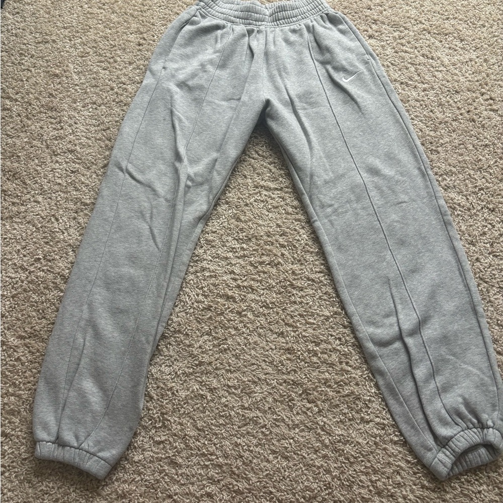 Nike fleece sweatpants in grey